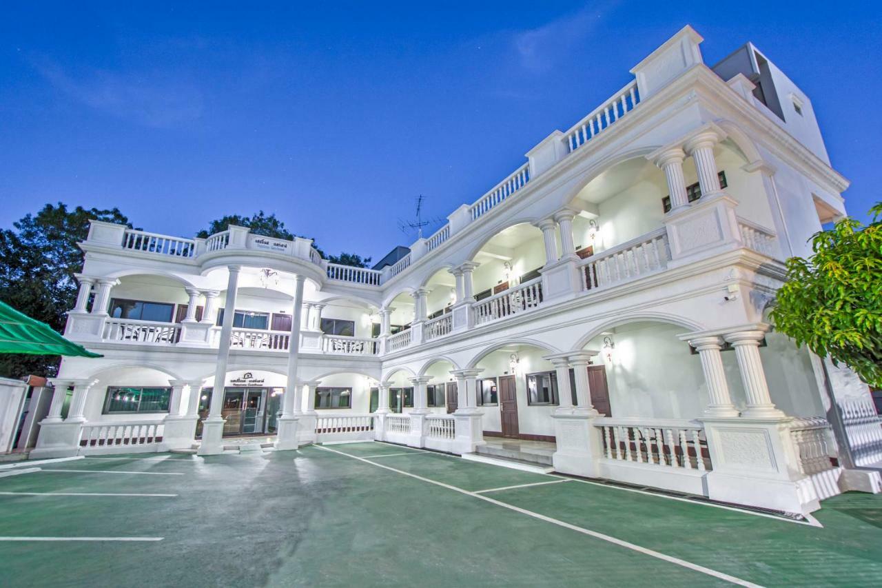 Happiness Guesthouse Pakchong Exterior photo